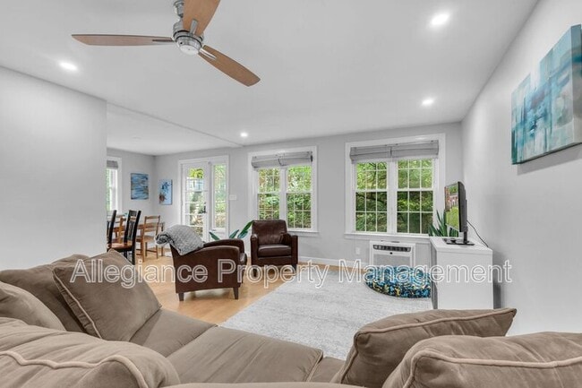 Building Photo - 1618 Fitzgerald Ln