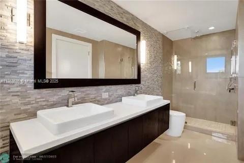 Building Photo - 3030 N Ocean Blvd