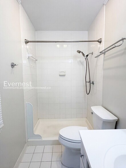 Building Photo - 2519 Kitmore Ln