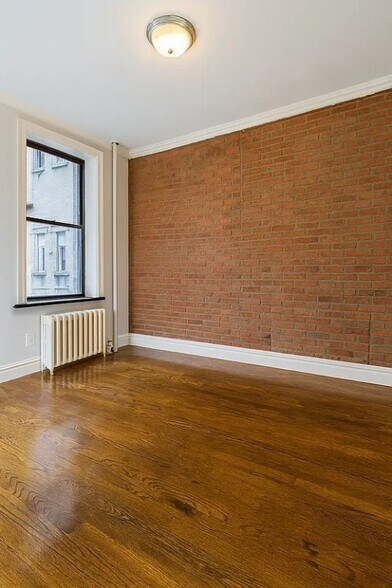 Building Photo - 68 Clinton St