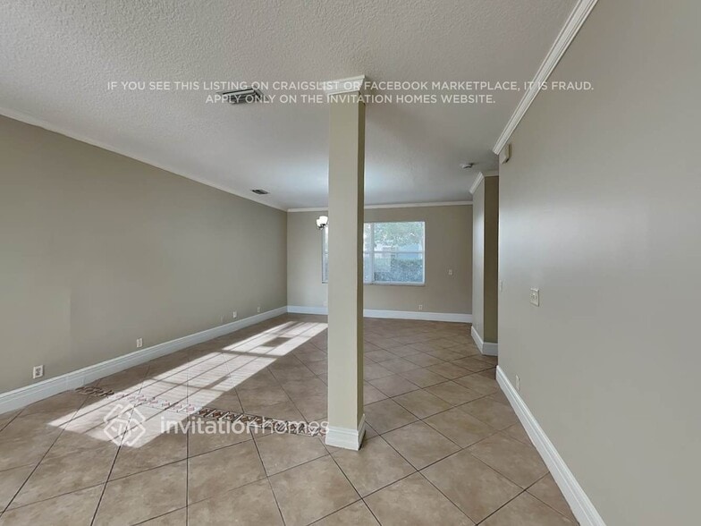 Building Photo - 843 NW 127th Ave