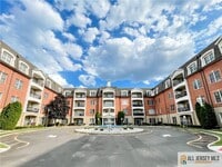 Building Photo - 105 Regency Pl