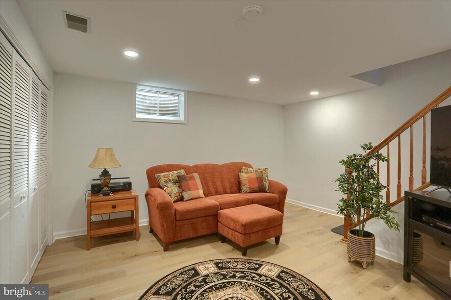 Building Photo - 401 Chambers Ridge