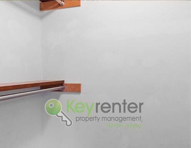 Building Photo - No Broker Fee! Ground-Floor 2BR/2BA in Desirable Franklin Crossing – Mahwah