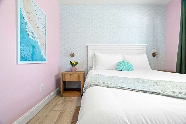 Building Photo - 1121 19th St SW