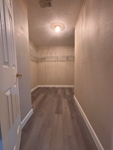 Building Photo - 2517 Gulf Breeze Ave