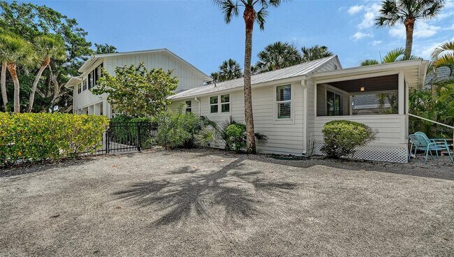 Building Photo - 3708 Sandspur Ln