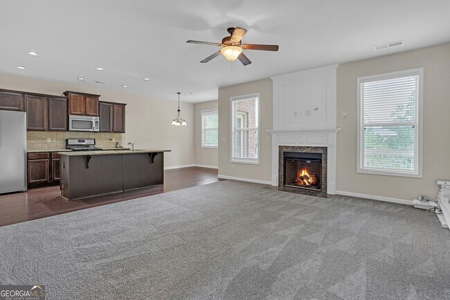 Building Photo - 568 Garden View Ct