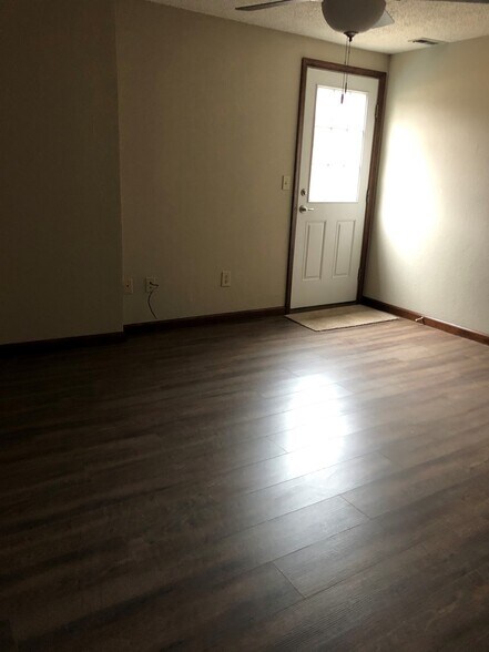 Building Photo - 509 Pepperhill Ct