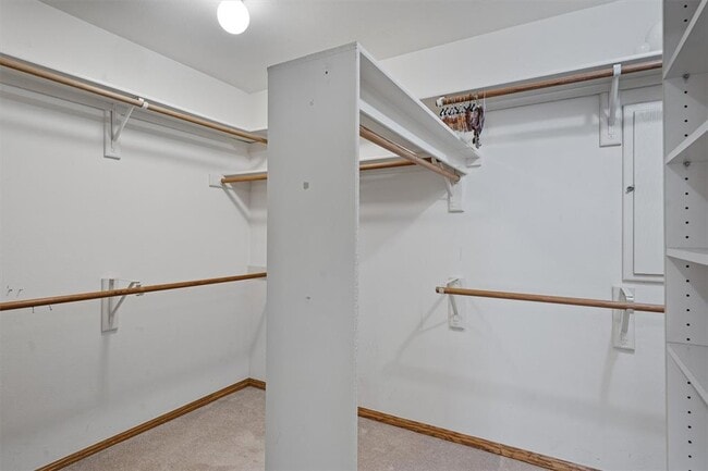 Building Photo - 1903 Port Royal Dr