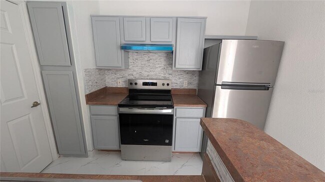 Building Photo - 3702 Palm Desert Ln