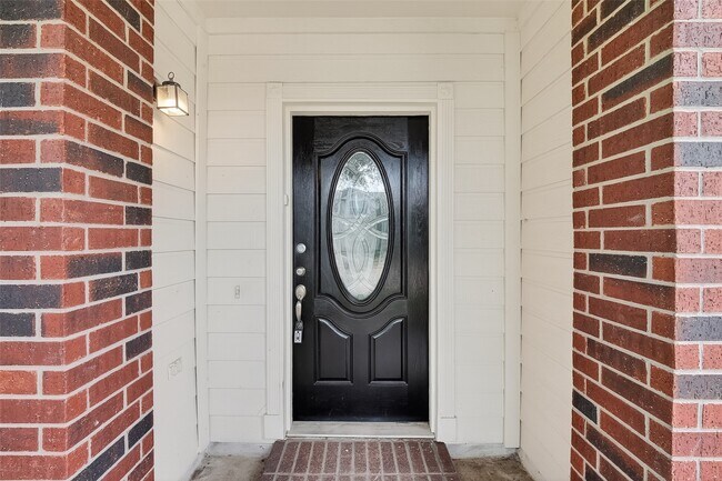 Building Photo - 16311 Yabbie Dr