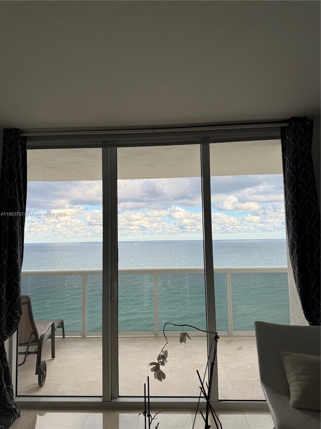 Building Photo - 1850 S Ocean Dr