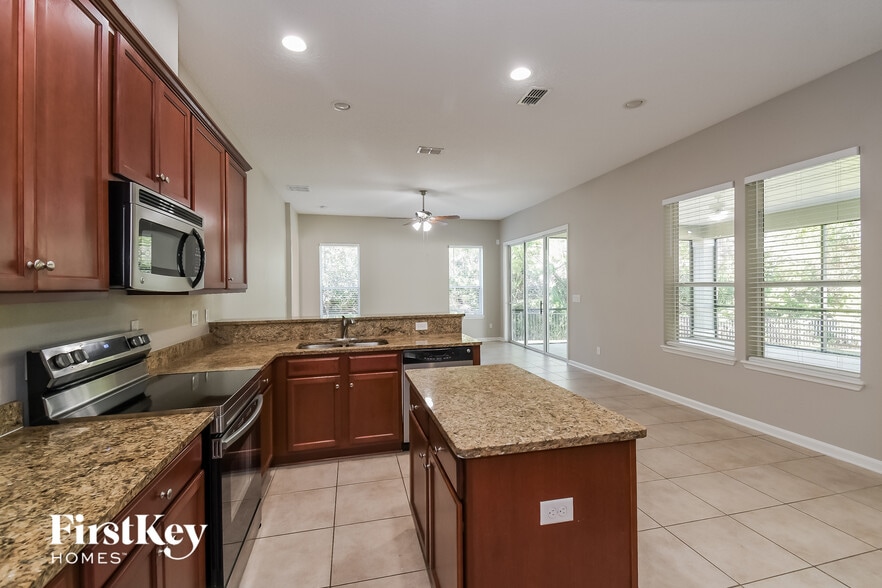 Building Photo - 466 Hefferon Dr