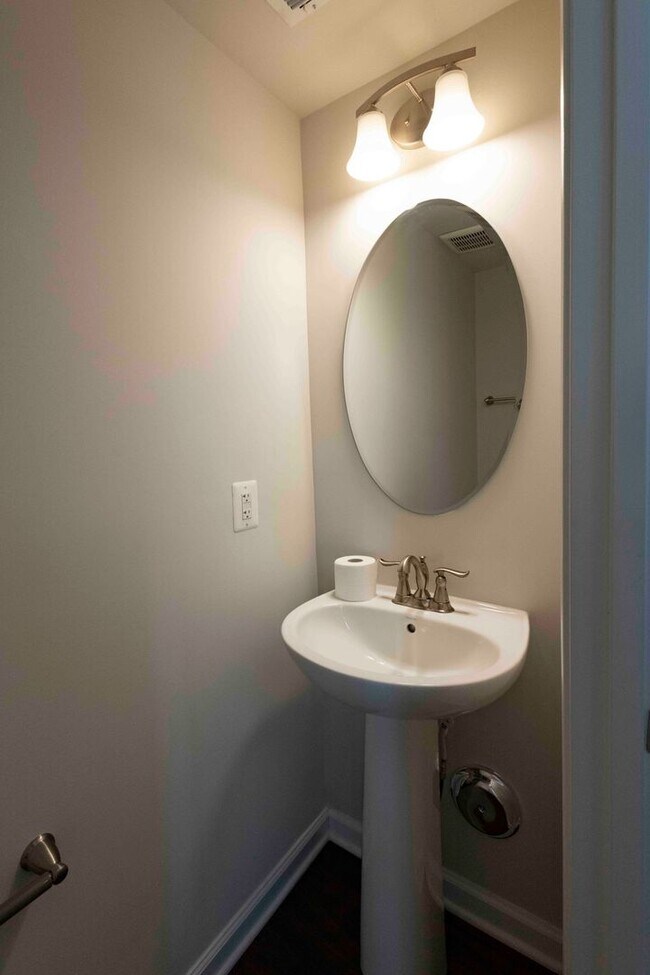 Building Photo - Charming 3 Bedroom/2.5 Bathroom in Bel Air, MD!