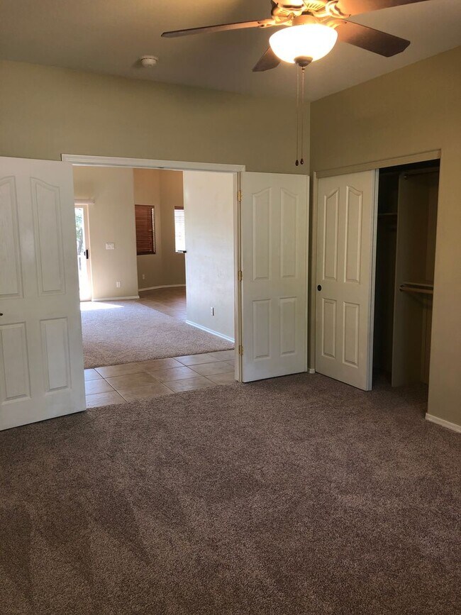 Building Photo - Four Bedroom Home w/3 Car Garage in Prescott