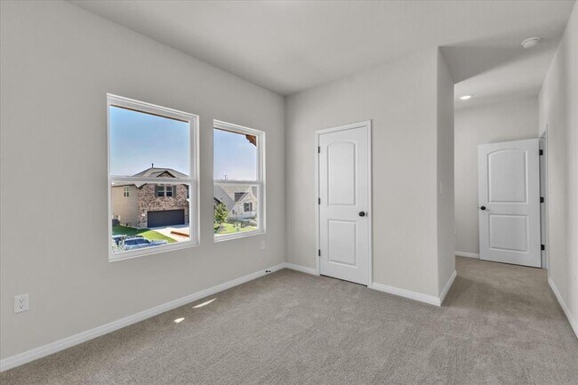 Building Photo - 302 Willow Heights Drive