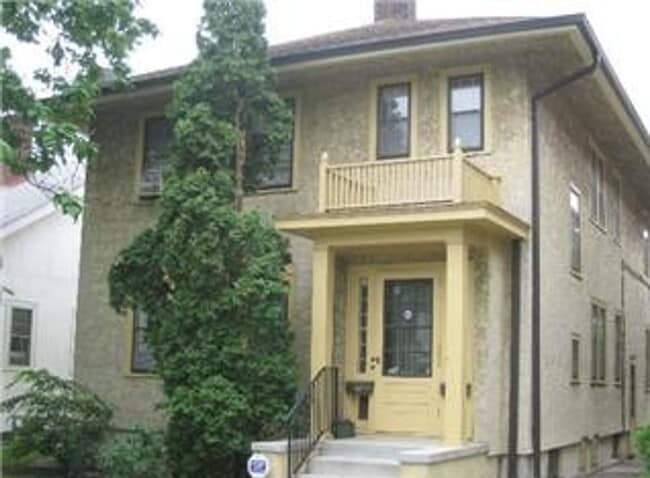 Building Photo - 4004 20th Ave S