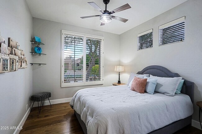 Building Photo - 6939 E Bramble Berry Ln