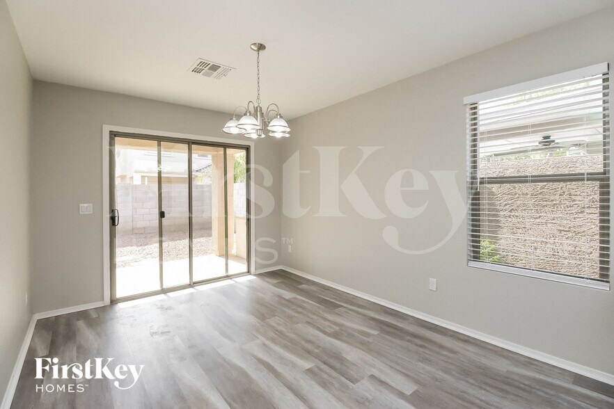 Building Photo - 3741 E Jasper Dr