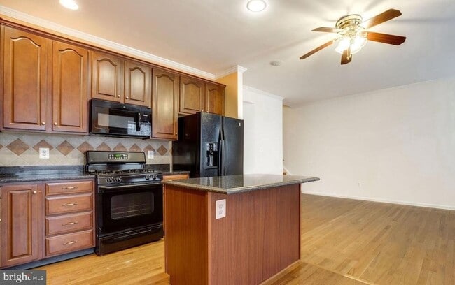 Building Photo - 25859 Kirkwood Square