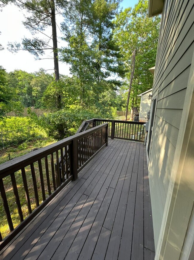 Building Photo - Arden 3 bed Townhome: Commuter's Wishlist