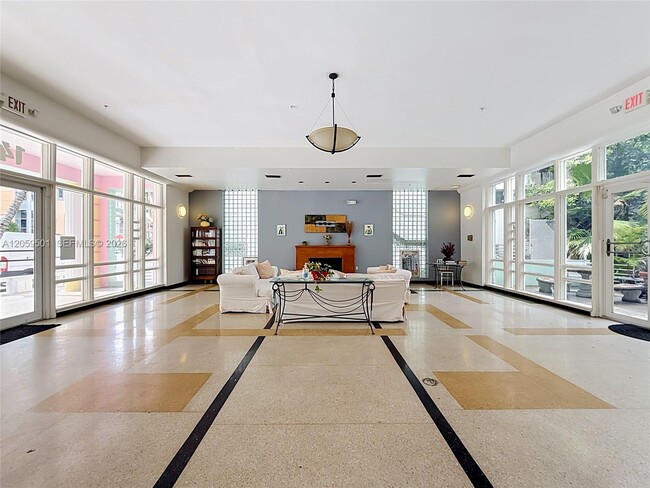 Building Photo - 1460 Ocean Dr