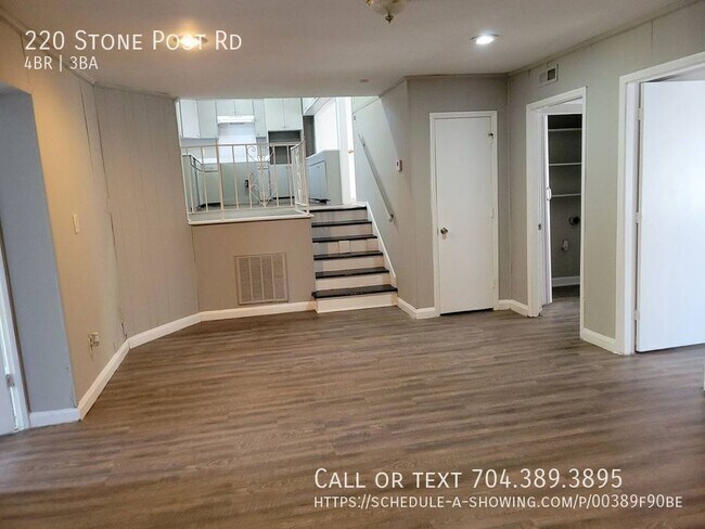 Building Photo - 220 Stone Post Rd
