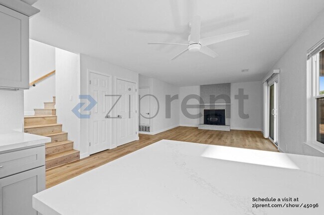 Building Photo - 1275 Sweetbrier Pl