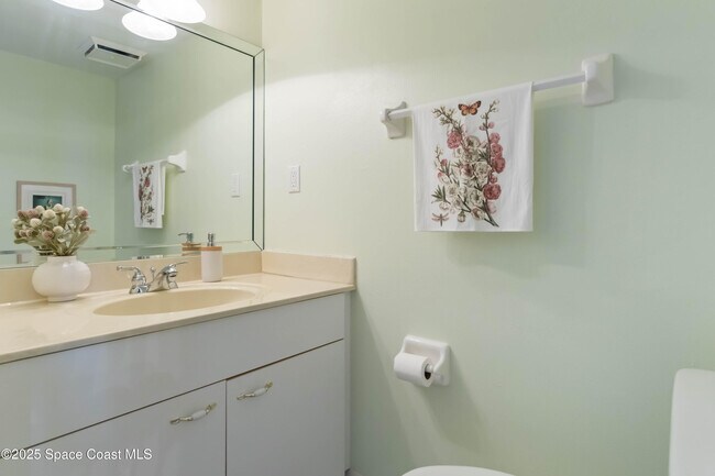 Building Photo - 215 Ballyshannon St