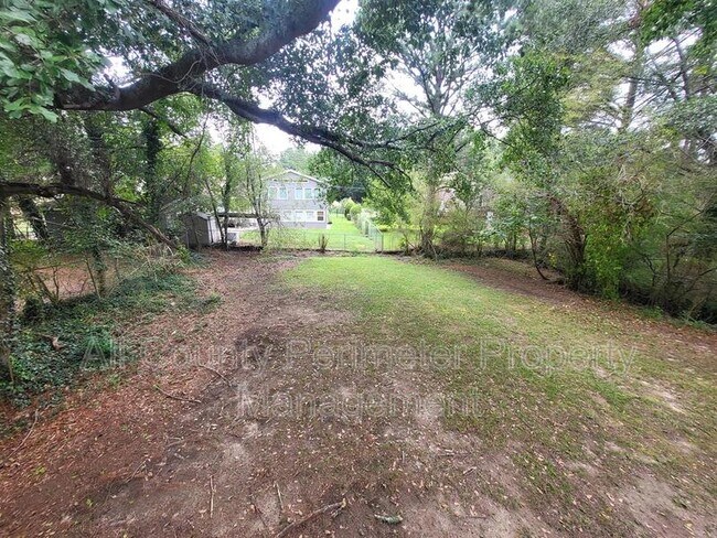 Building Photo - 6370 Ashdale Dr