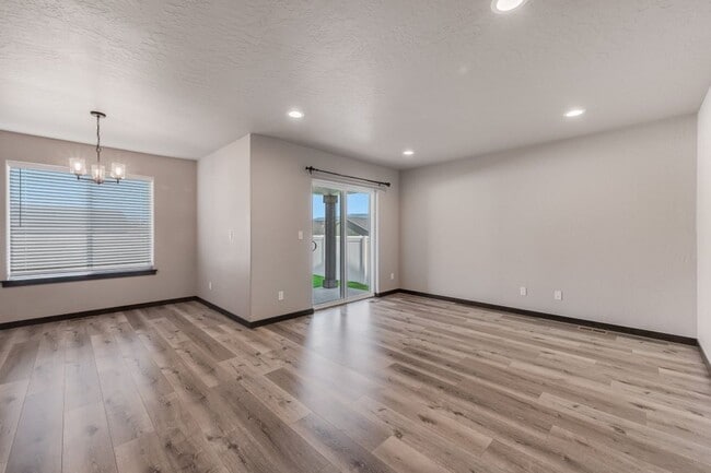 Building Photo - Brookshire Community 3 bed 2.5 bath