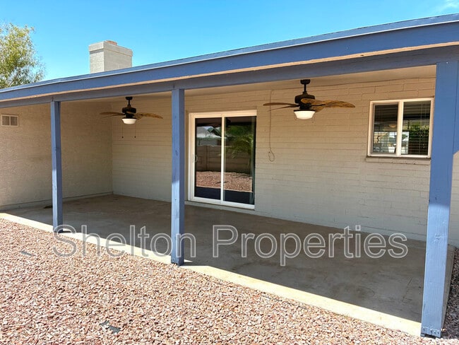 Building Photo - 1421 S Roberts Rd