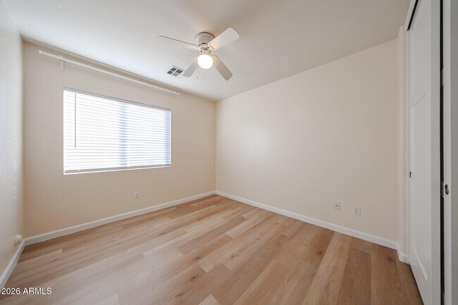 Building Photo - 1605 S 227th Ave