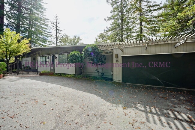 Building Photo - "Spacious 4-Bedroom Oasis with 3 Full Baths in Beautiful Kent Woodlands"