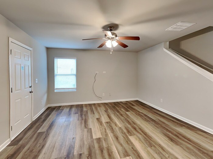 Building Photo - 15 Blake Ave