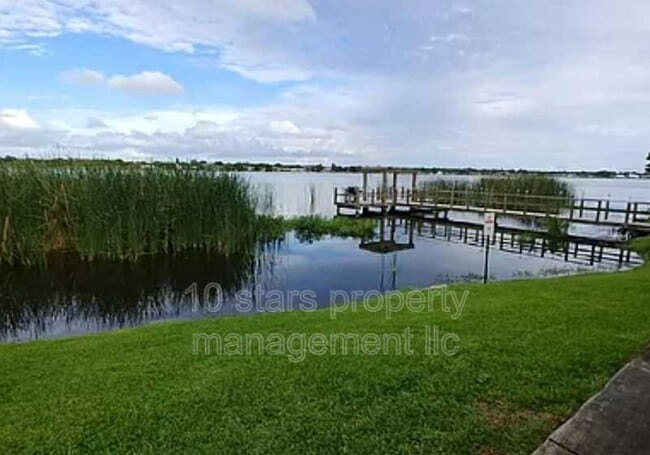 Building Photo - 10155 Sailwinds Blvd S