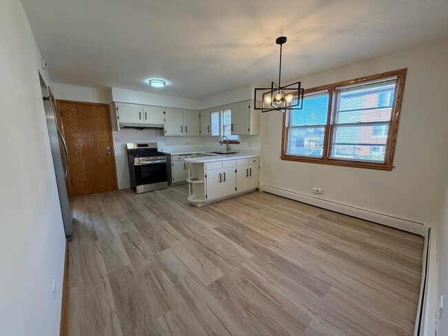 Building Photo - 4500 S Washtenaw Ave.