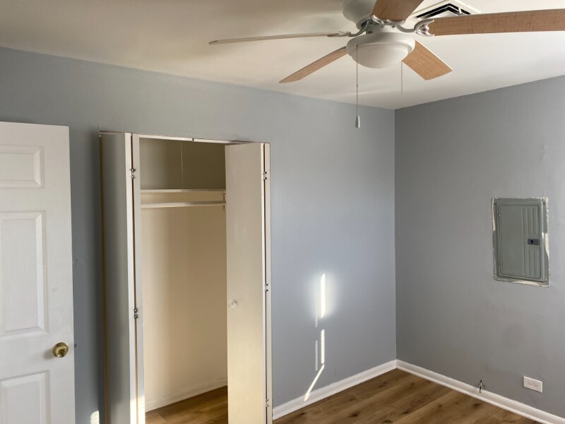 Building Photo - 444 W Hickory St