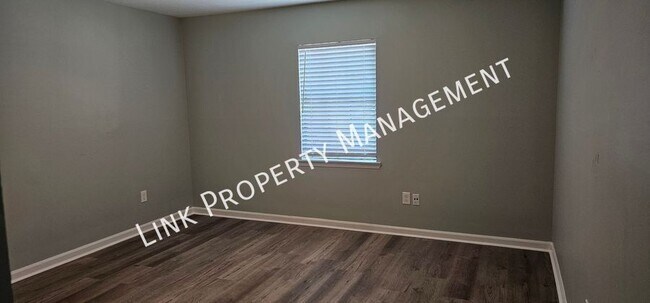 Building Photo - 900 Peppermill Rd