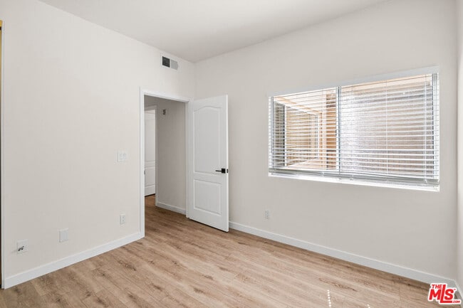 Building Photo - 1255 Federal Ave