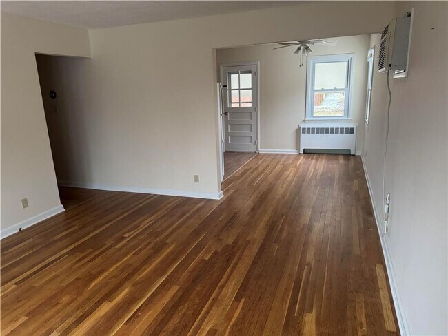 Building Photo - 4br Home for rent in Bethlehem PA