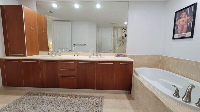 Building Photo - 4445 El Mar Dr