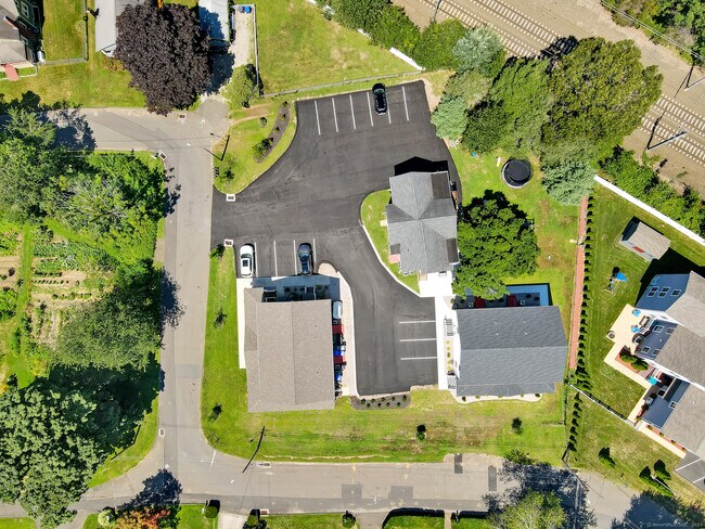 Building Photo - 33 West End Ave