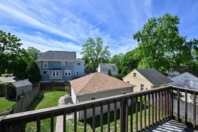 Building Photo - Arcadian Duplex