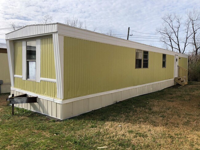 Building Photo - 92 Cedarcrest Dr
