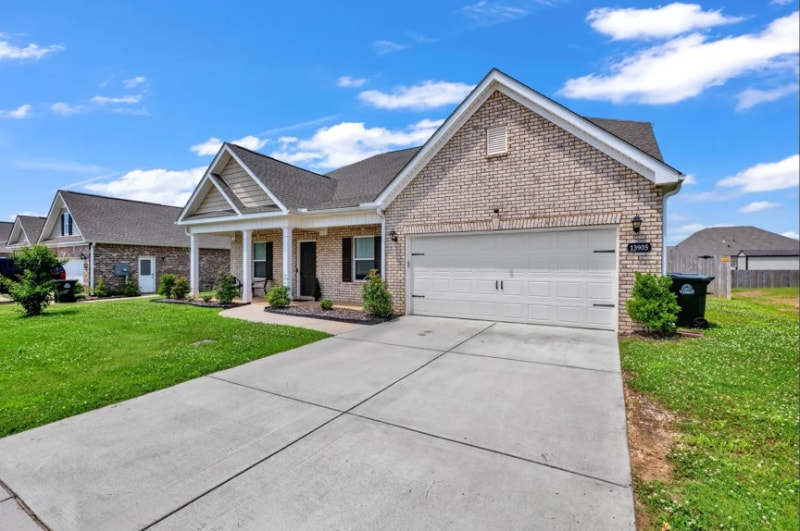 Building Photo - 13905 Hickory Brk Rd