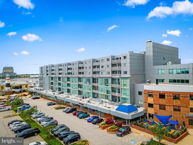 Primary Photo - 2772 Lighthouse Point E