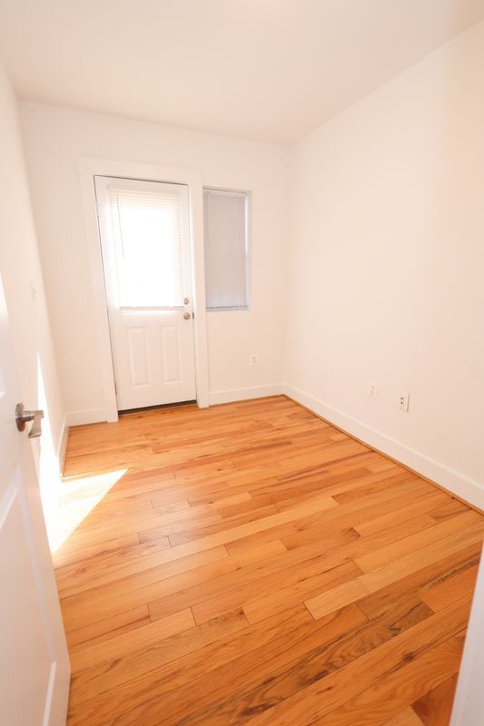 Building Photo - 4255 Eads St NE
