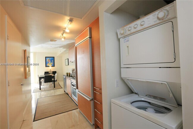 Building Photo - 50 Biscayne Blvd
